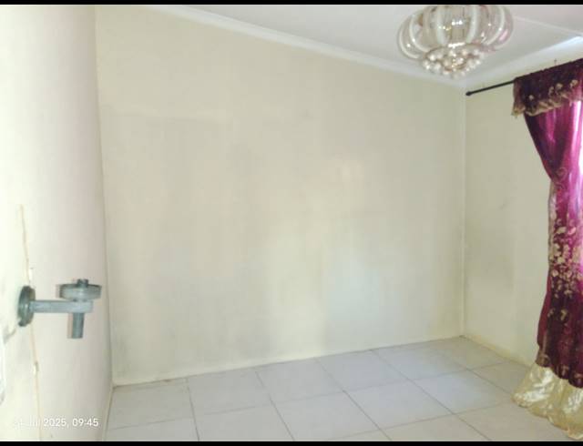 3 BEDROOM FREEHOLD FOR SALE IN NORTHDALE